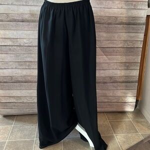 JMD Women’s Sheer wide legs pants. Size 8